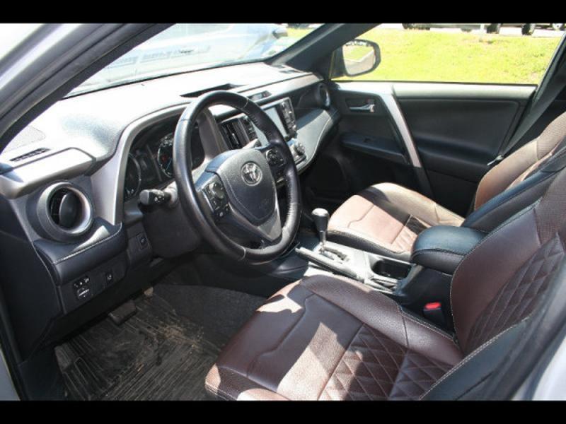 TOYOTA – RAV4