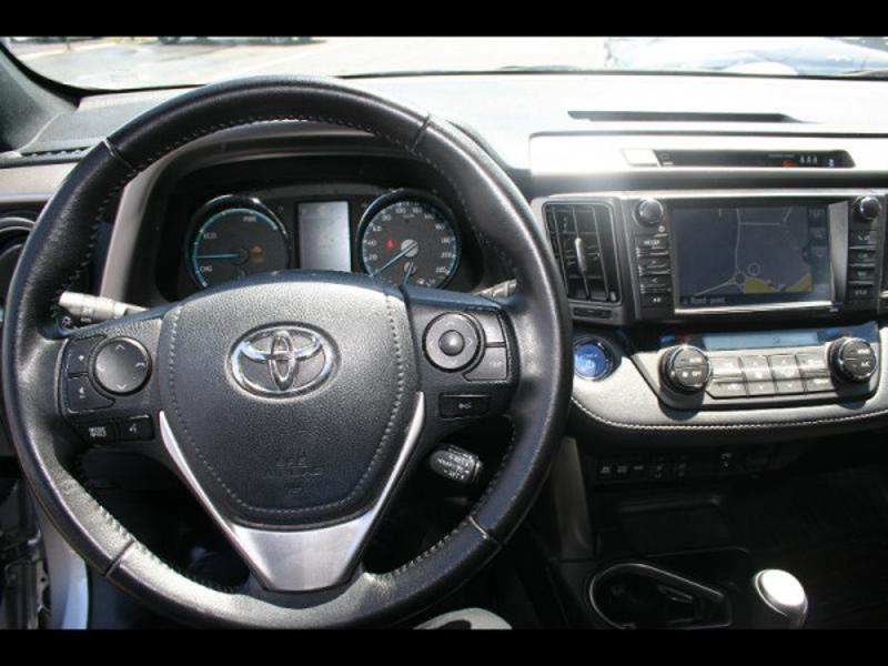 TOYOTA – RAV4
