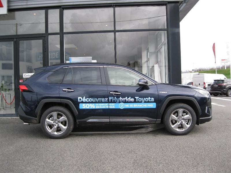 TOYOTA – RAV4