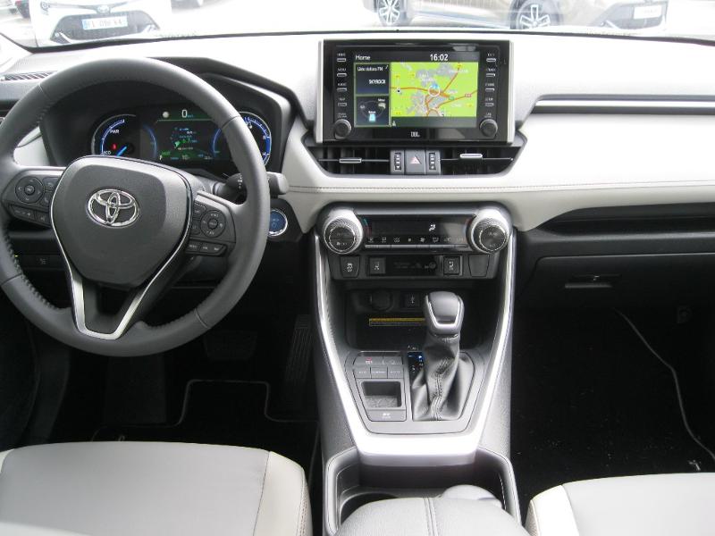 TOYOTA – RAV4
