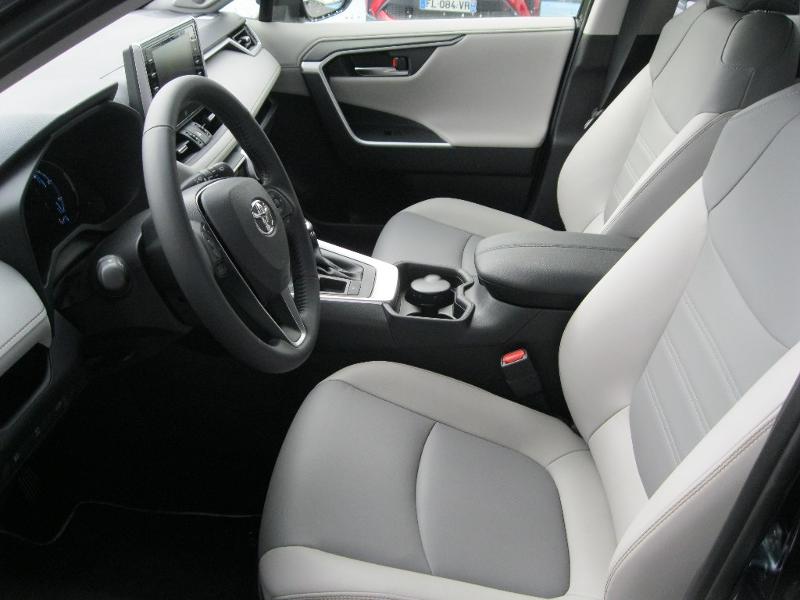 TOYOTA – RAV4